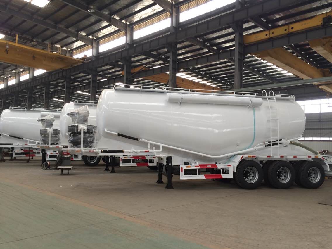 10units de SUNSKY 30cbm en vrac transporteur remorques sont exportés à Mombasa, Kenya