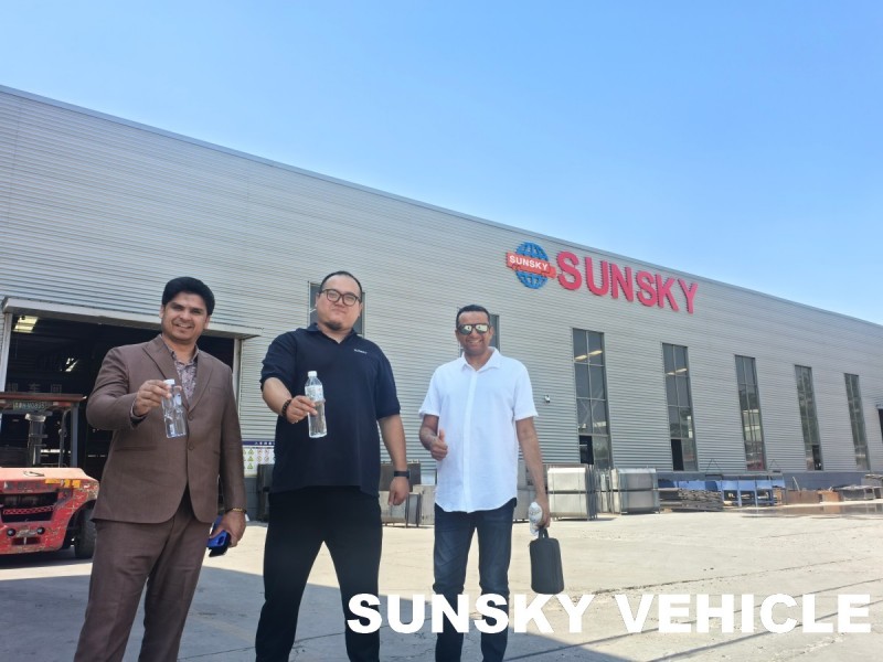 Visite des clients réguliers bahreïnis