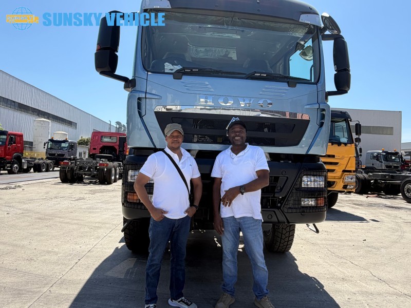 Partenariat stratégique : Le propriétaire d'une entreprise agricole et de transport de Zambie visite SUNSKY Vehicle pour une visite d'usine et une commande de remorques